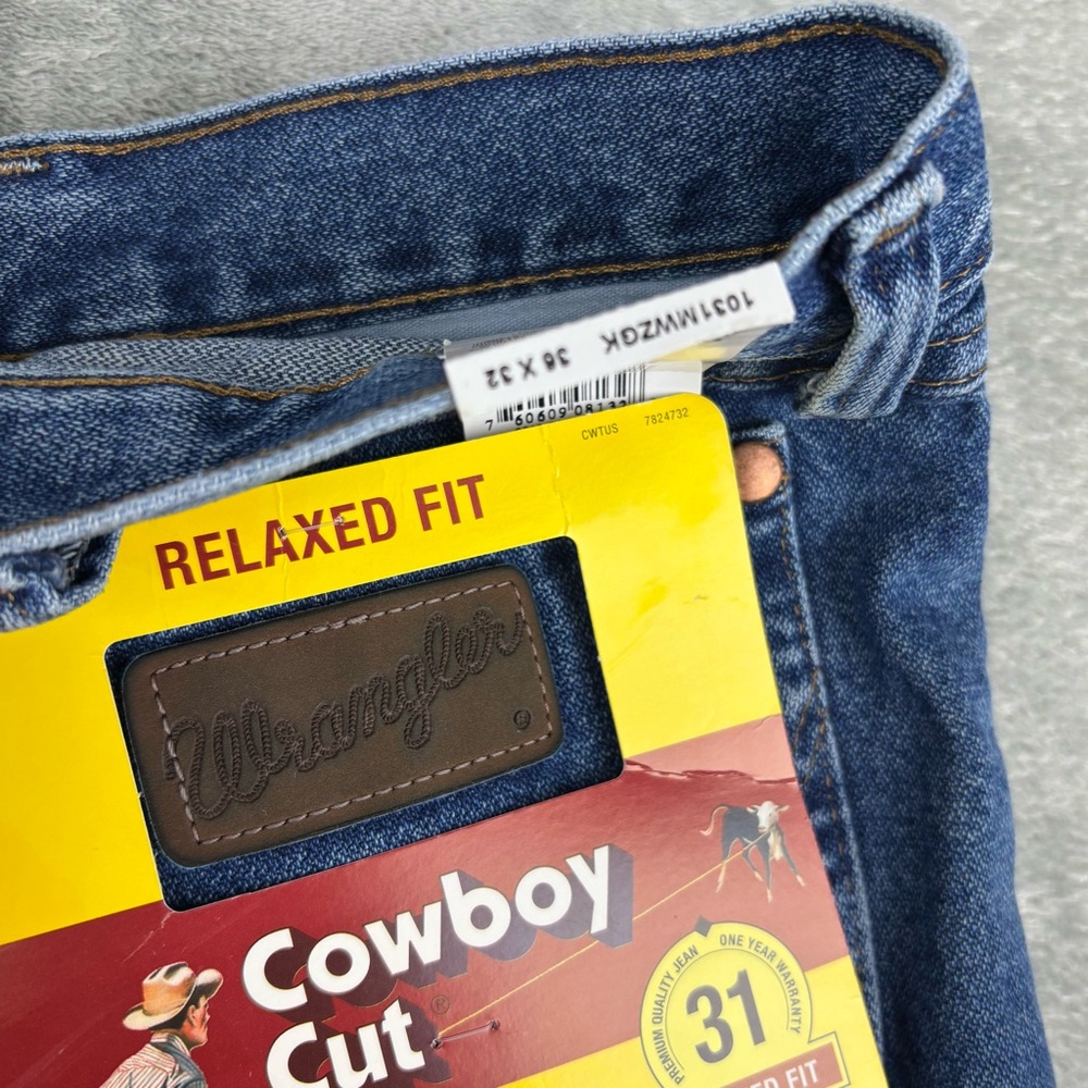 Wrangler Cowboy Cut Jeans Mens 36X32 Blue Relaxed Fit High Rise Denim NWT - Picture 14 of 15